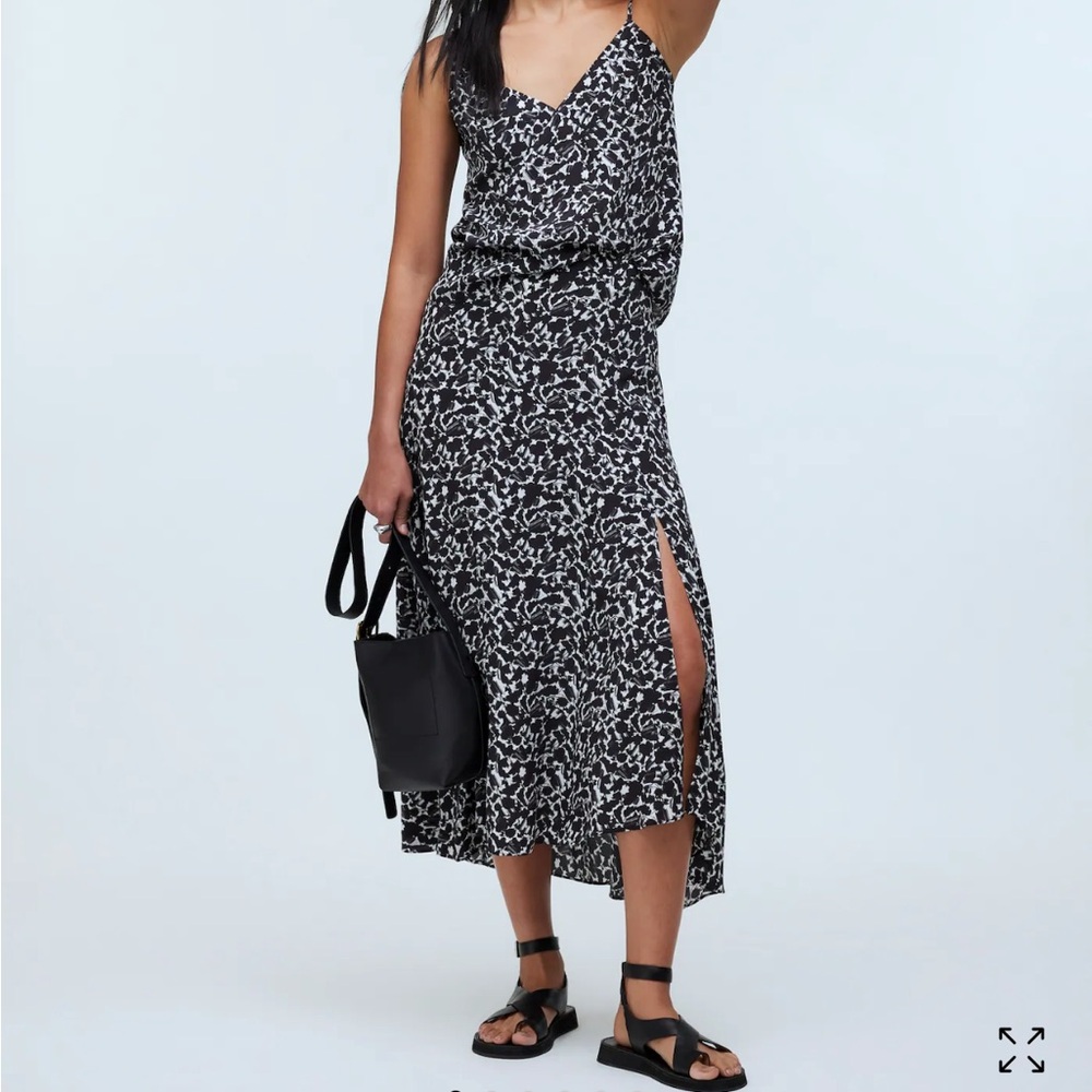 Madewell Side-Slit Midi Skirt in Floral Crepe 6